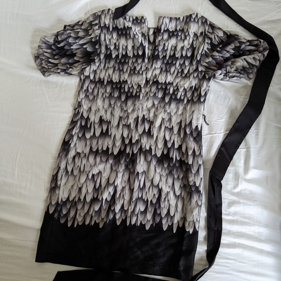 Suzi Chin for Maggie Boutique Gray Black Soft Feathered Print Dress Tie Waist - Picture 5 of 7